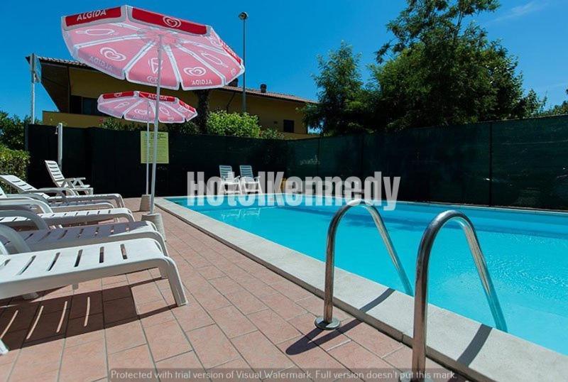 Hotel Kennedy Lido Di Savio Exterior foto